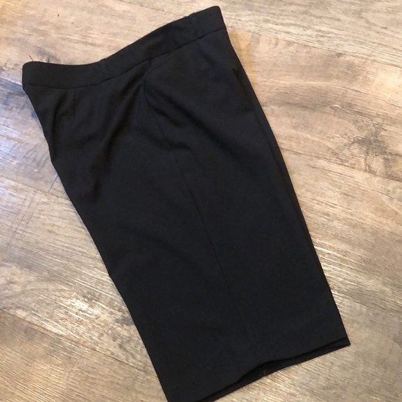 Worthington Stretch Black Bermuda Shorts - Picture 2 of 6